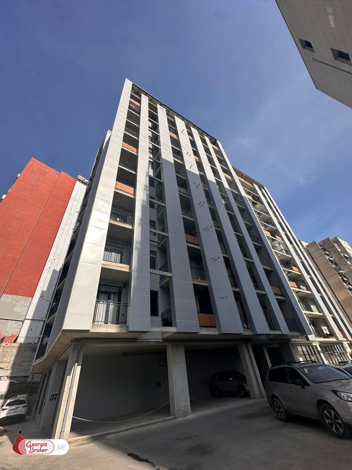 nearly repaired 2-room apartment for sale